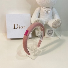 CHRISTIAN DIOR